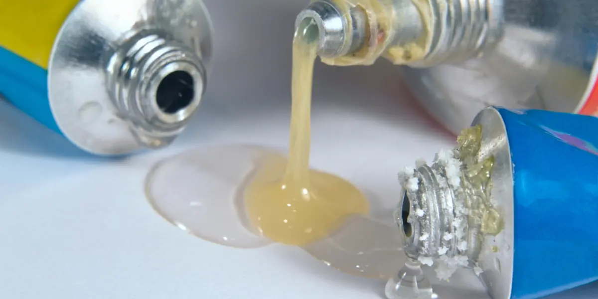 Fast drying adhesives, quick setting glue for packaging, adhesive drying time chart, glue for high-speed production, water based vs hot melt adhesives
