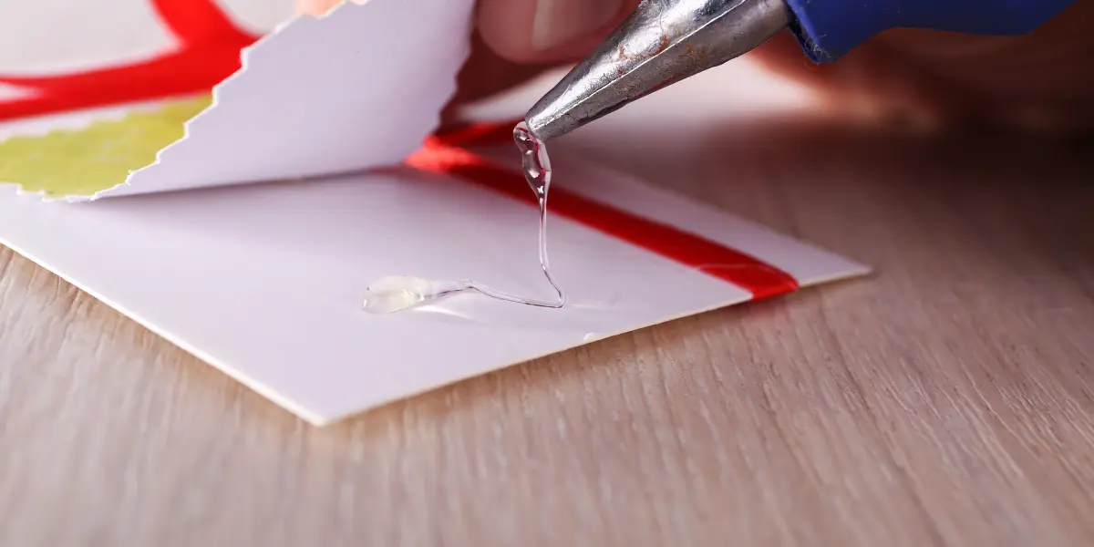 Best adhesive for cardboard packaging, glue for paper bonding, hot melt vs water based for boxes, carton sealing glue, water based vs hot melt adhesives